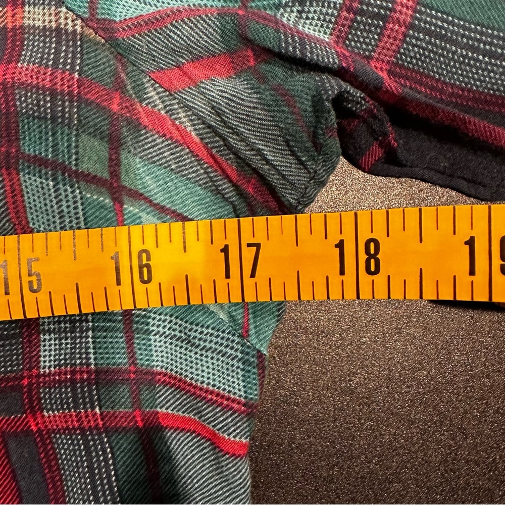 Dropkick Murphy’s flannel button down - Picture 12 of 12